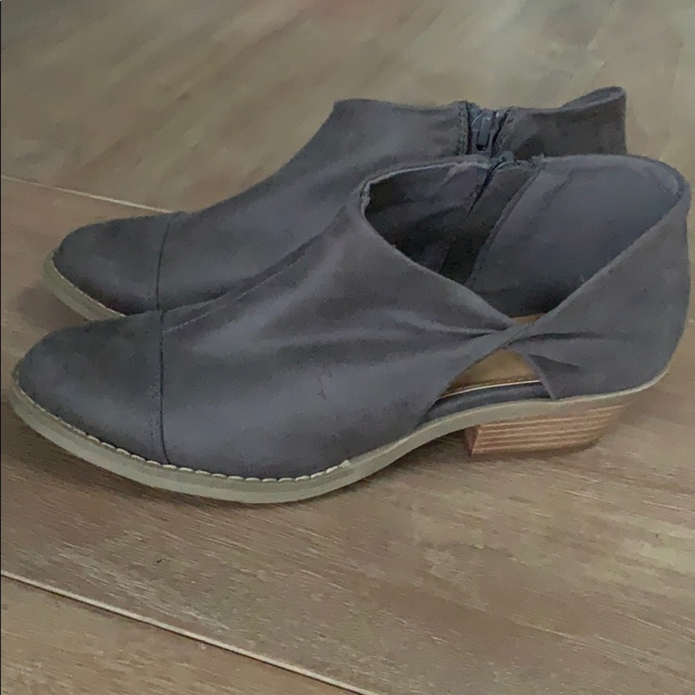 Report Ankle Booties